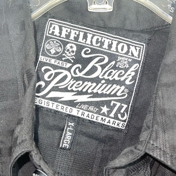 Affliction Embroidered cross long sleeve black dress shirt. Size XL - Picture 11 of 11